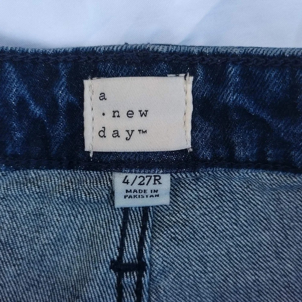 𝅺NWT- A New Day high rise blue jeans.  C36​​​​​ - Picture 5 of 9
